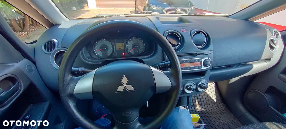 Mitsubishi Colt 1.3 Inform - 30