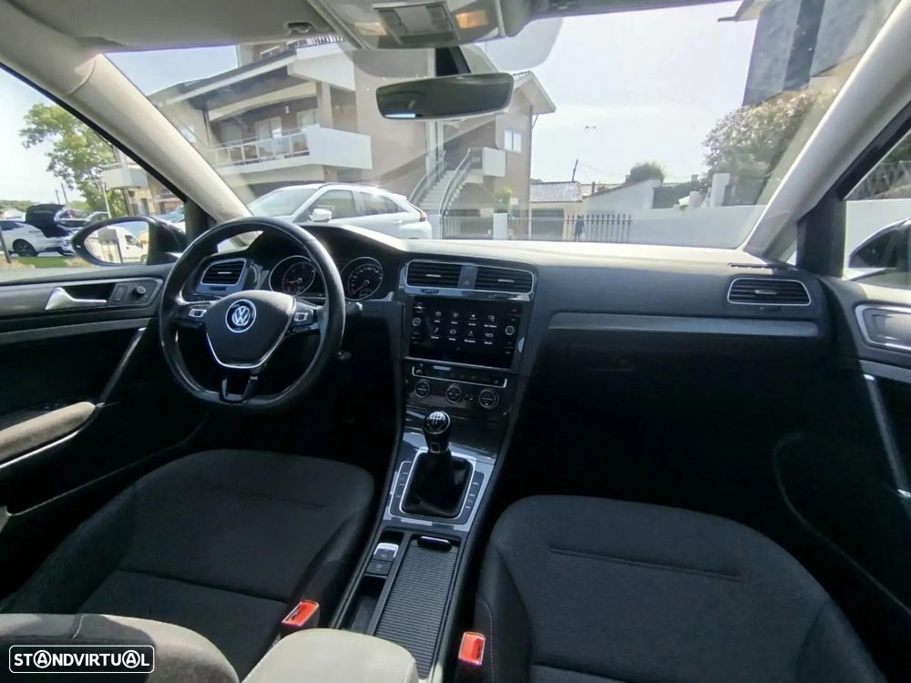 VW Golf - 19