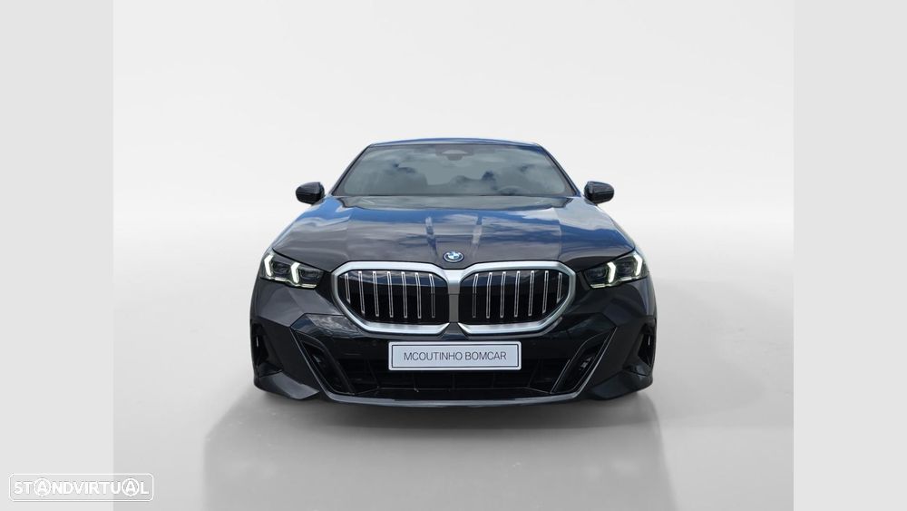 BMW 530 e Pack Desportivo M - 6
