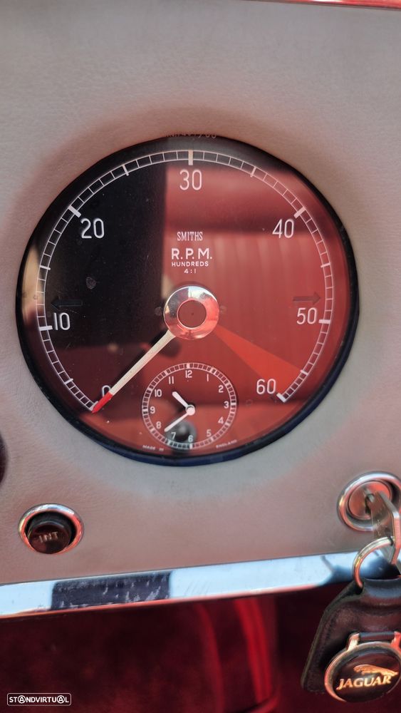 Jaguar XK150 - 15