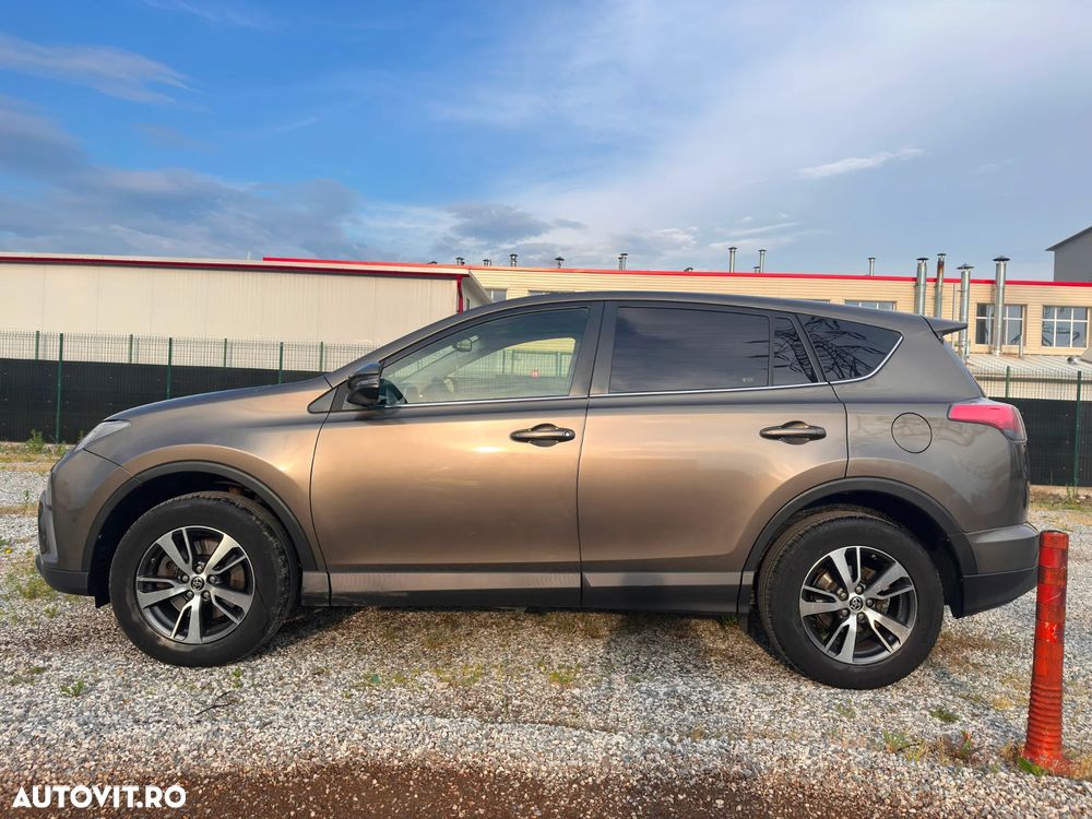 Toyota RAV4 2.0 D-4D 2WD Comfort - 10