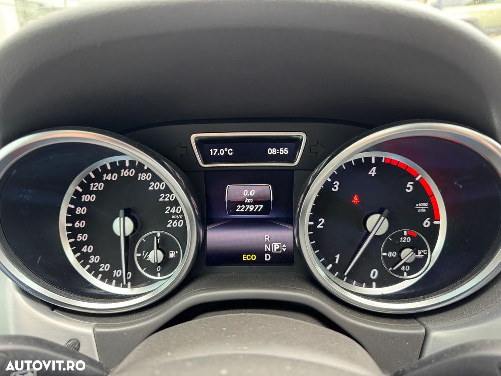 Mercedes-Benz ML 350 BlueTEC 4MATIC 7G-TRONIC - 29
