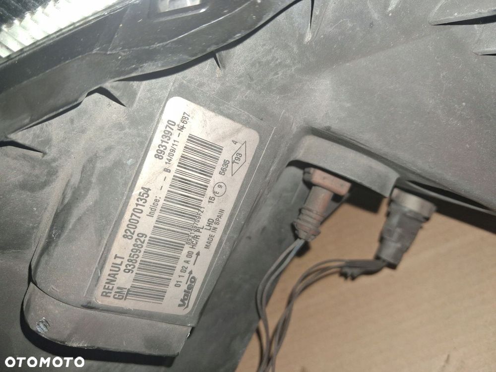 Lampa lewy przód przednia Renault Trafic II Vivaro A 06- 8200701354 - 2