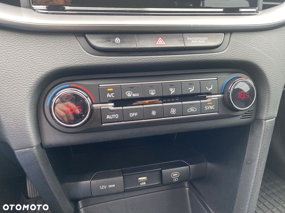 Kia Ceed - 25