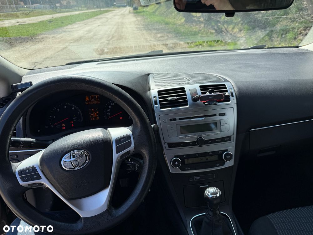 Toyota Avensis - 7