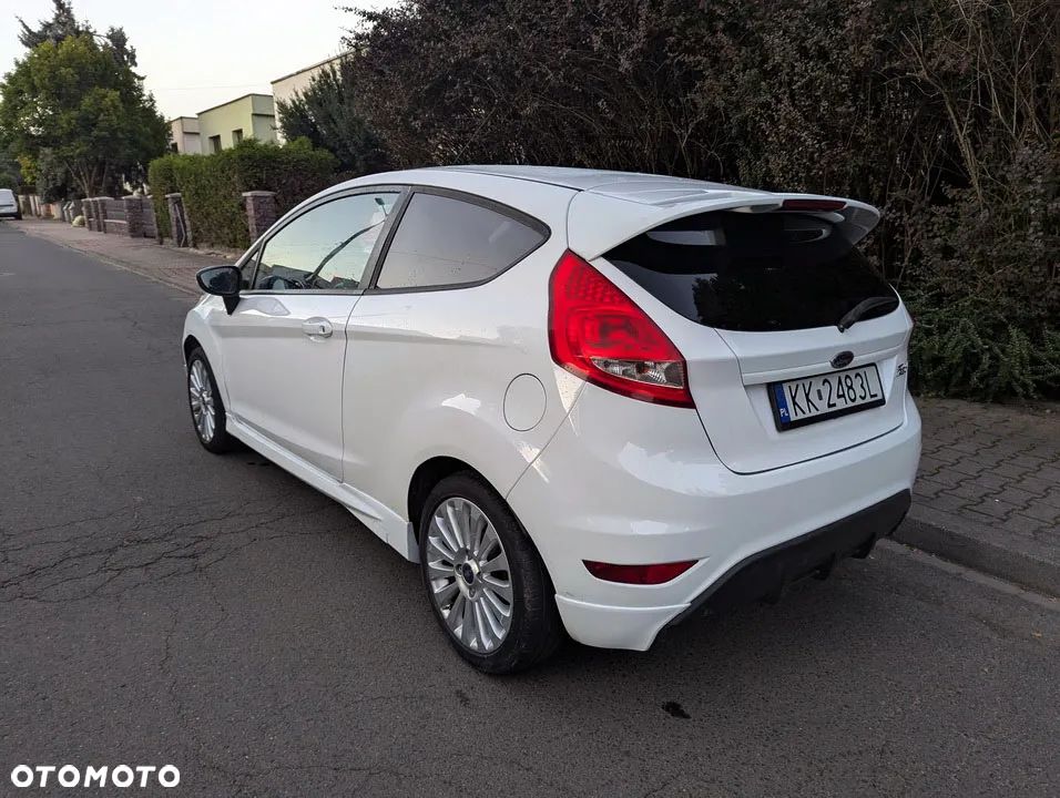 Ford Fiesta 1.6 Sport - 13