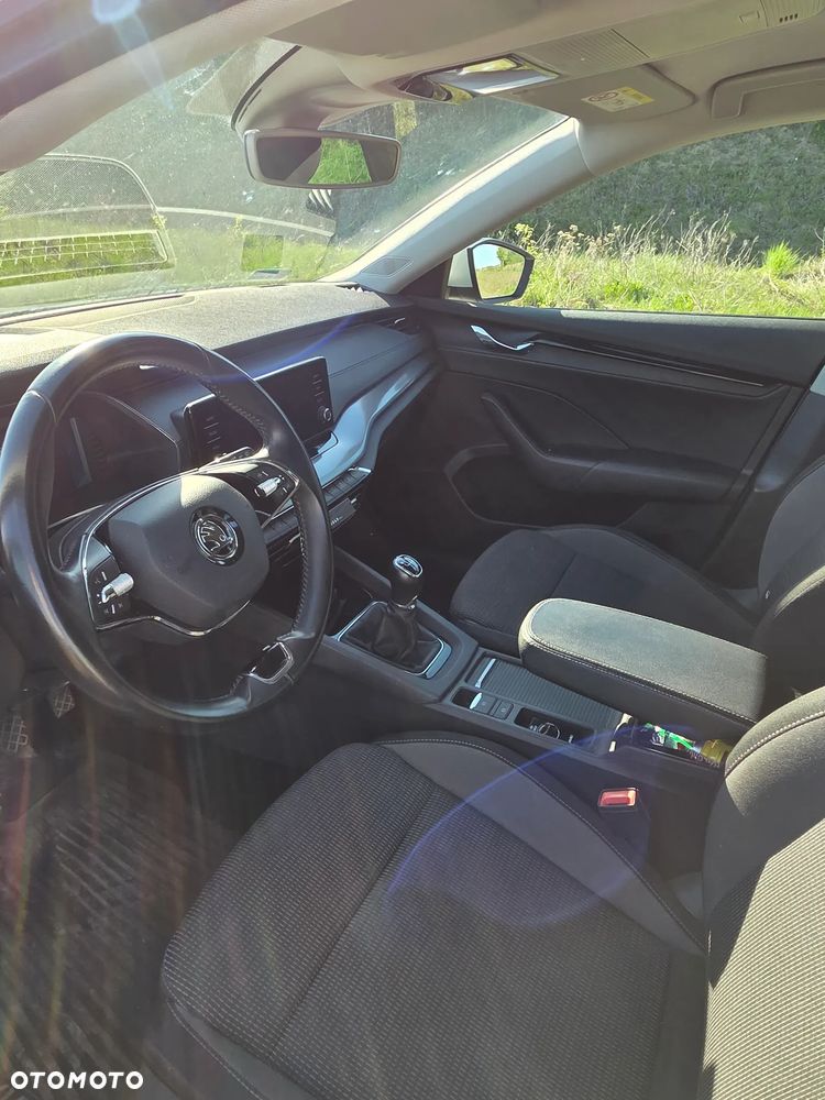 Skoda Octavia 1.5 TSI ACT Ambition - 8