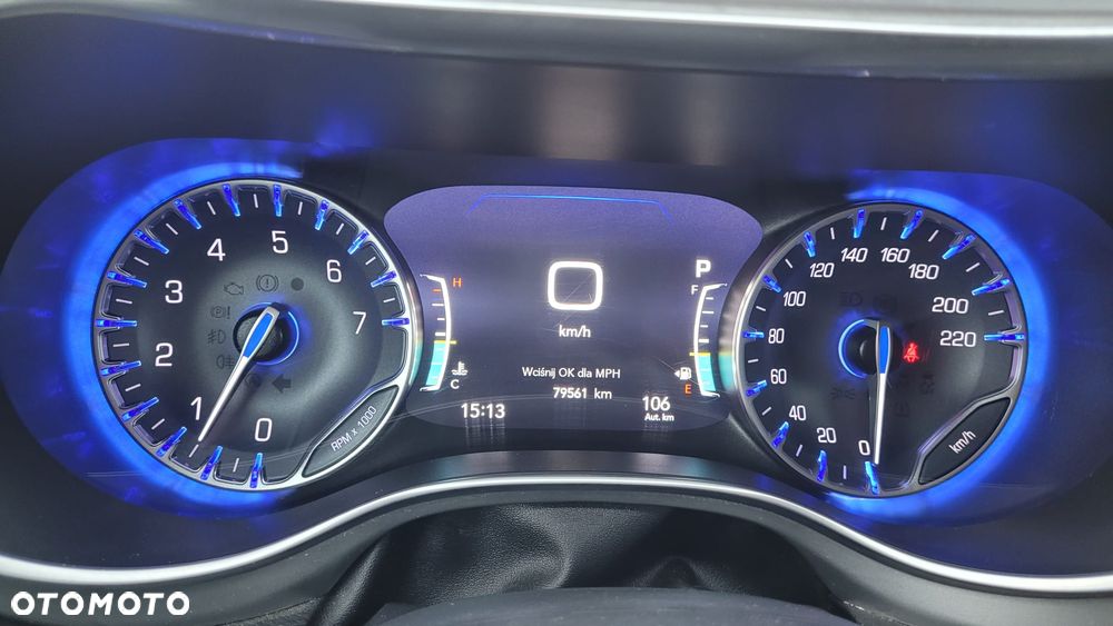 Chrysler Pacifica - 11