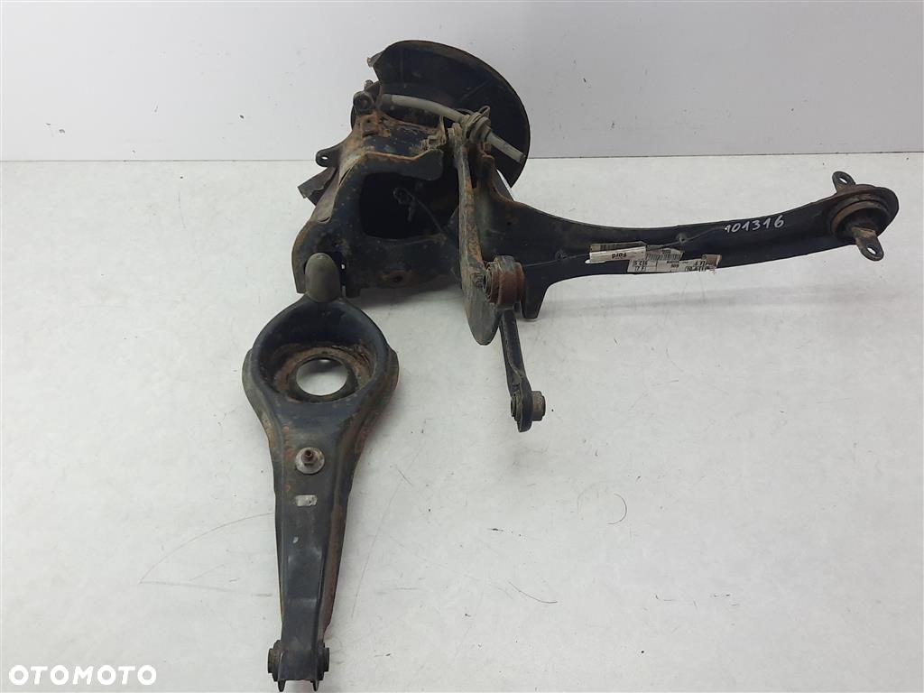 Wahacz tył lewy Ford C-MAX I ROK 2003-2010 ABS PIASTA NA 5 ŚRUB - 8