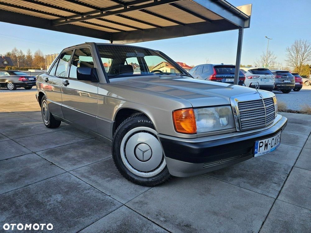 Mercedes-Benz W201 (190) - 2