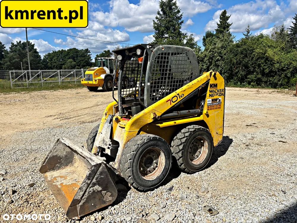 Wacker Neuson 701S MINI-ŁADOWARKA 2013R | BOBCAT S100, S130, 753, WACKER NEUSON WL25, WACKER NEUSON WL30, BOBCAT L23, BOBCAT L28, BOBCAT L35, BOBCAT S70, BOBCAT S450, BOBCAT S510, BOBCAT S530, AVANT 528, AVANT 530 - 13