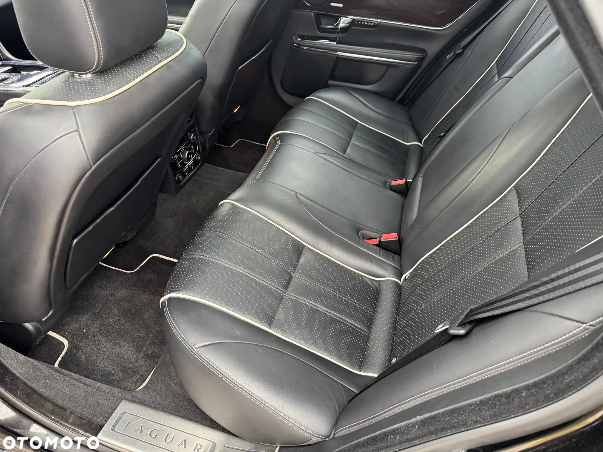 Jaguar XJ 5.0 V8 Portfolio - 22