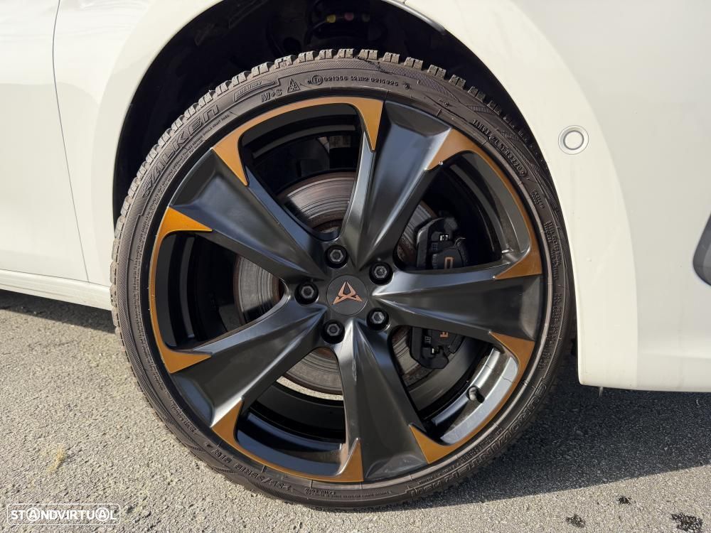 Cupra Leon 1.4 e-Hybrid VZ DSG - 3