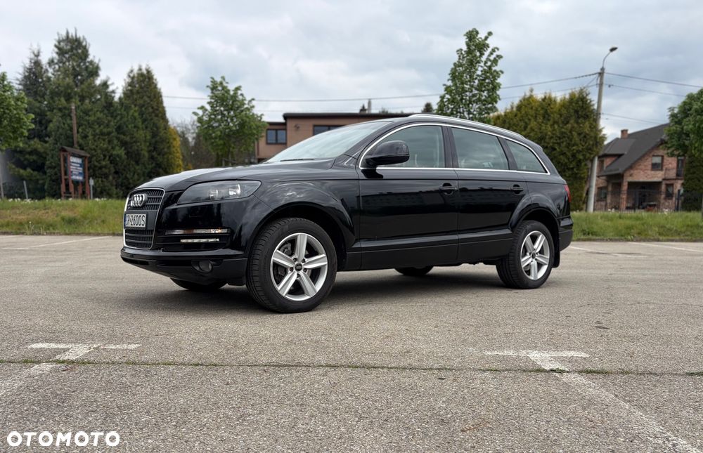 Audi Q7 - 1