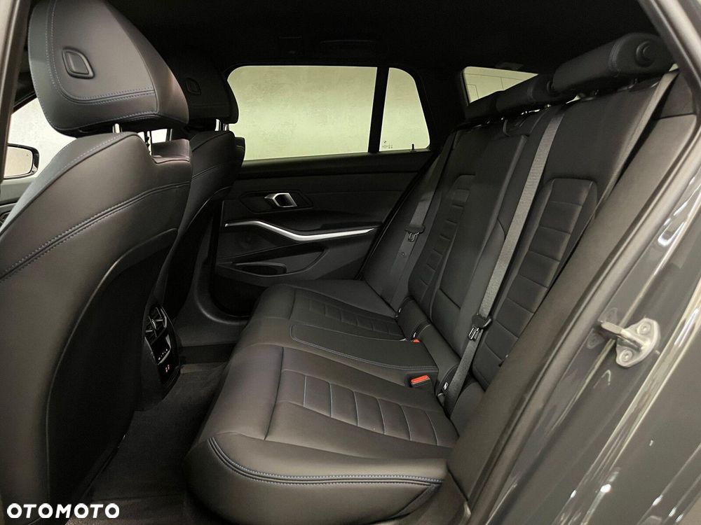 BMW Seria 3 320d mHEV M Sport sport - 31