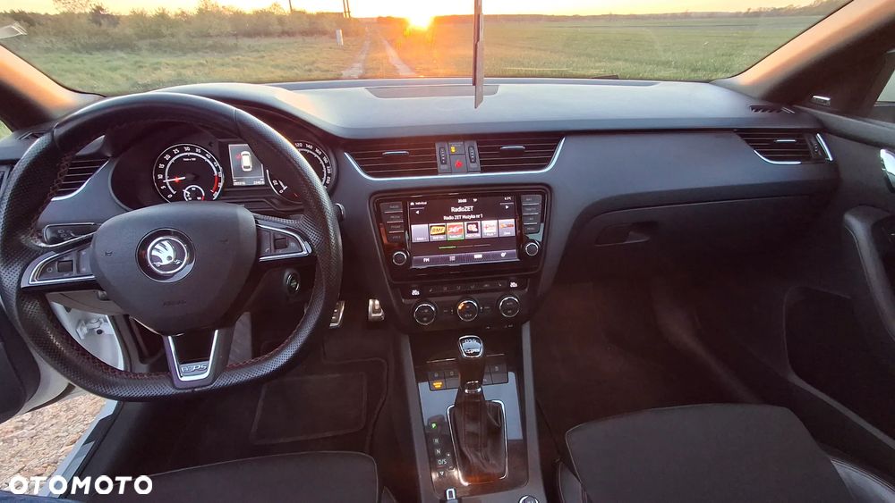 Skoda Octavia 2.0 TDI DSG RS - 15