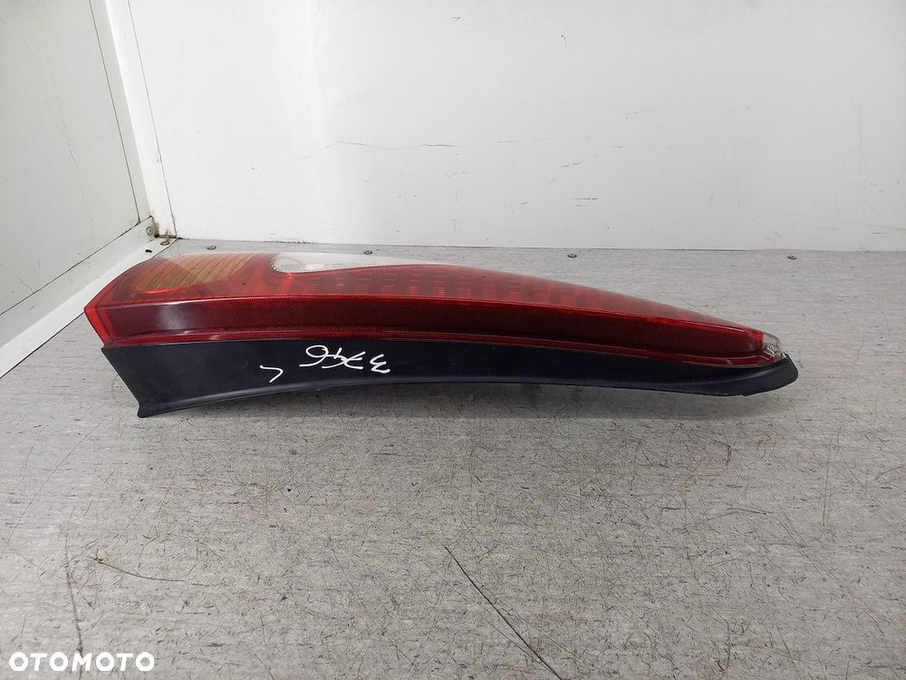 LAMPA TYLNA LEWA TOYOTA YARIS VERSO 52-091 5D - 5