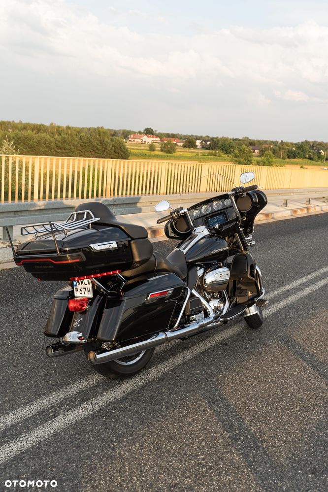 Harley-Davidson FLHT Electra Glide Standard - 11