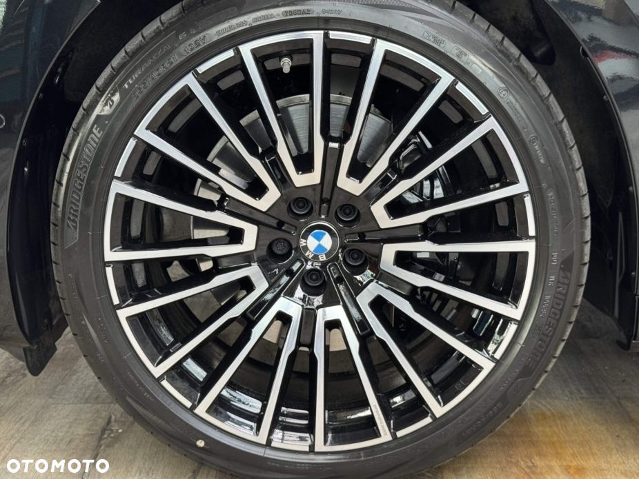 BMW Seria 7 - 15