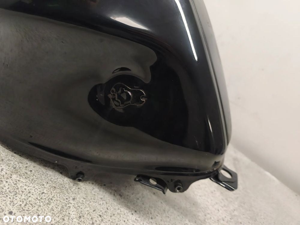 Bak, zbiornik paliwa KTM 125 Duke - 28