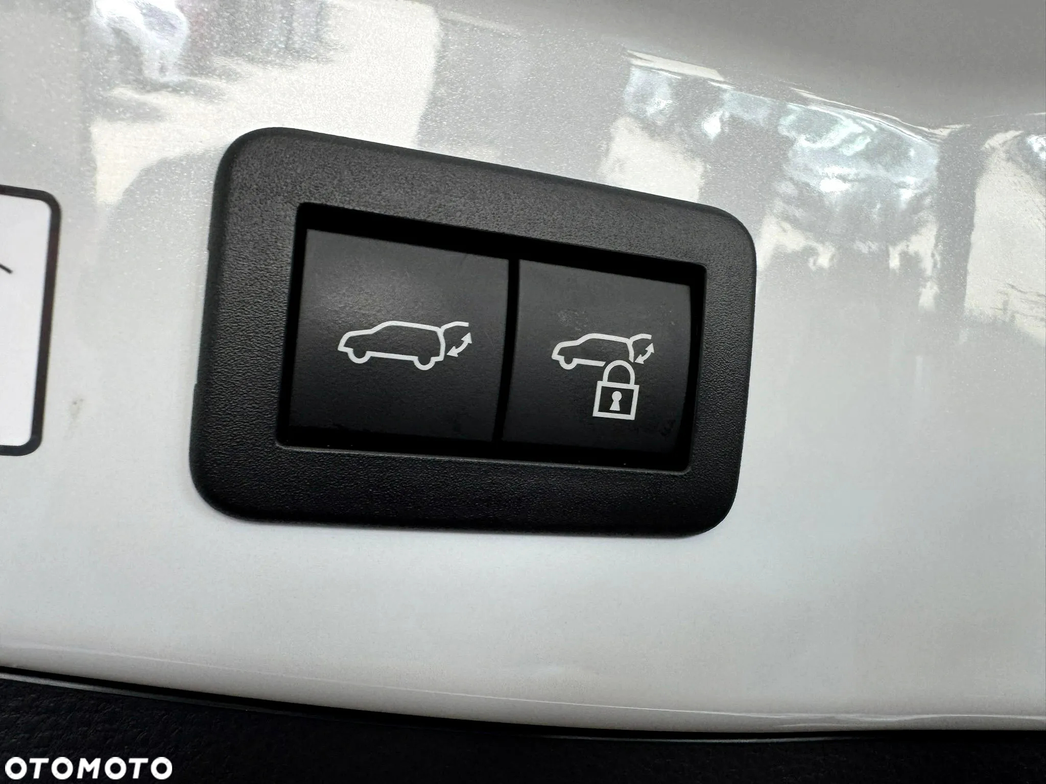 Toyota C-HR 2.0 Hybrid Dynamic Force Executive - 17