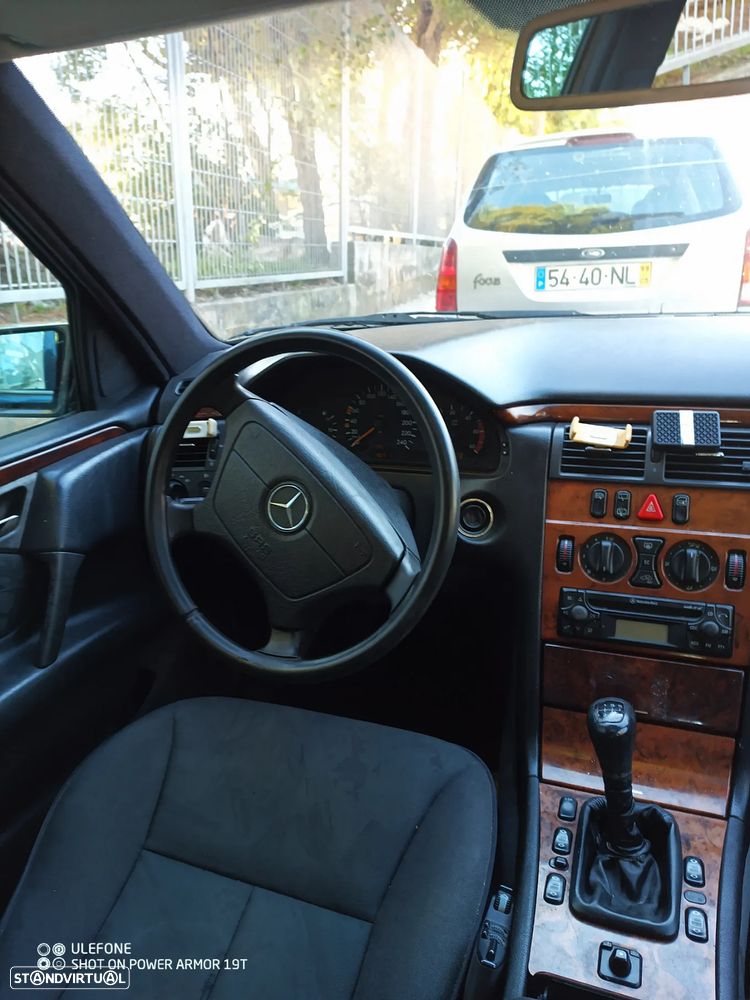 Mercedes-Benz E 220 CDI Elegance - 5