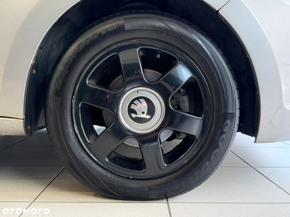 Skoda RAPID - 7