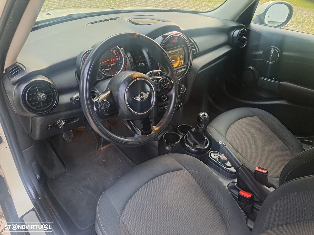 MINI 5 Portas One D - 14