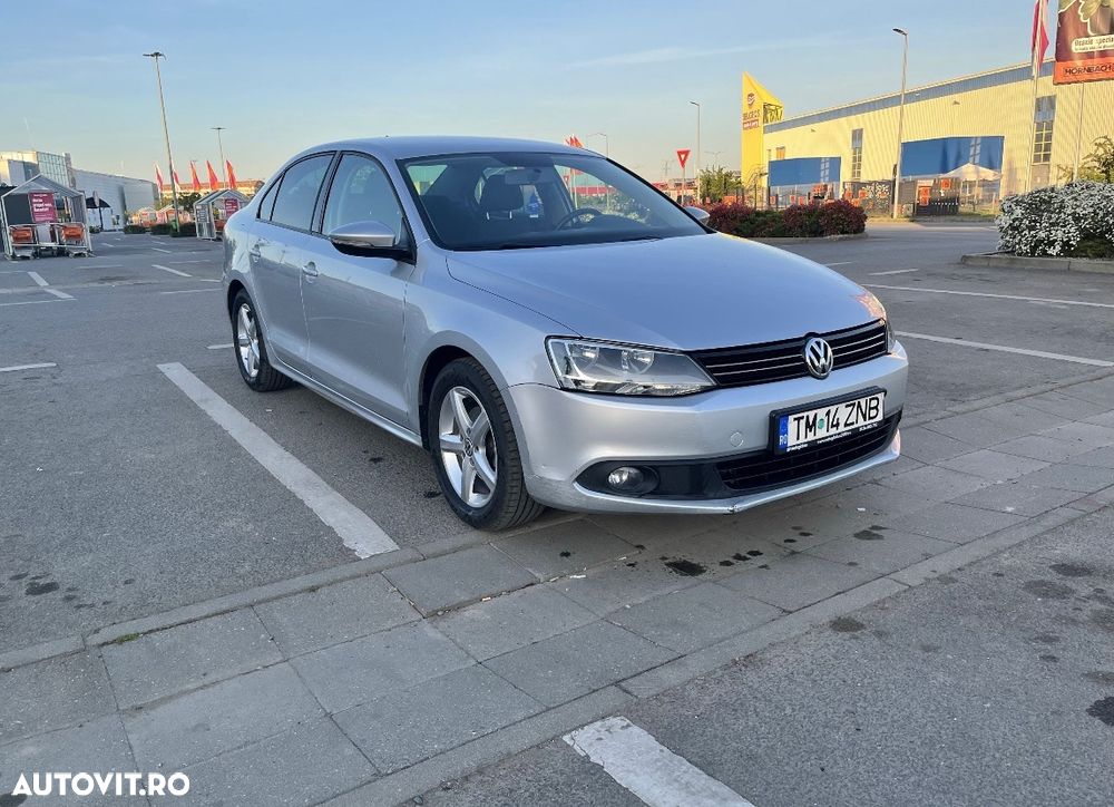 Volkswagen Jetta 1.6 TDI CR DPF DSG Trendline - 2