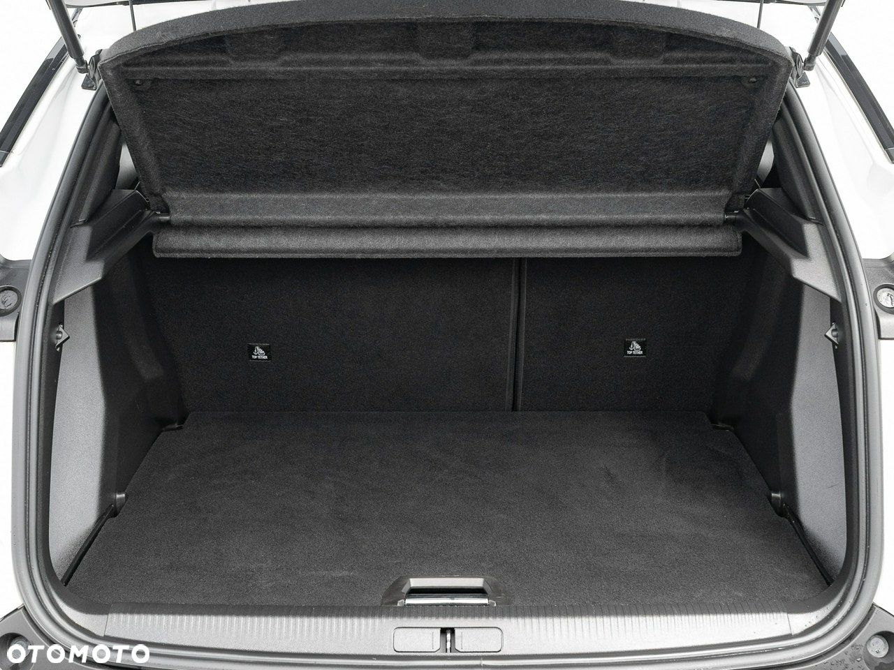 Peugeot 2008 1.2 PureTech Allure Pack S&S EAT8 - 28