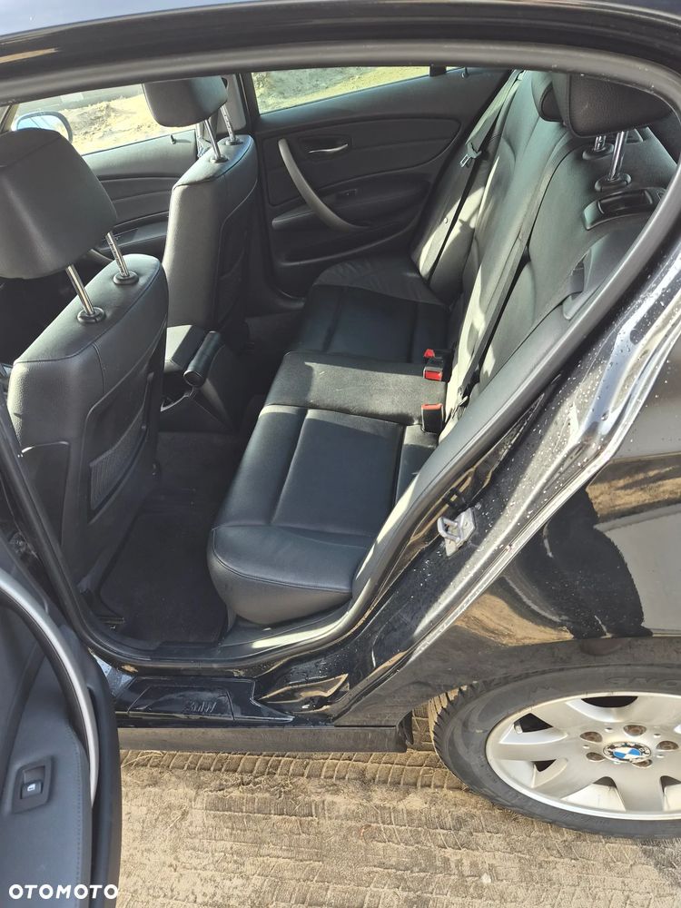 BMW Seria 1 118d DPF - 11