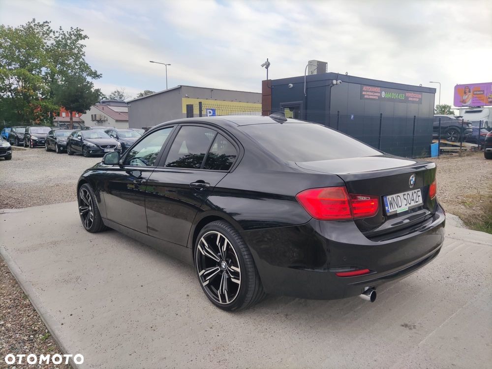 BMW Seria 3 320i Sport Line - 7