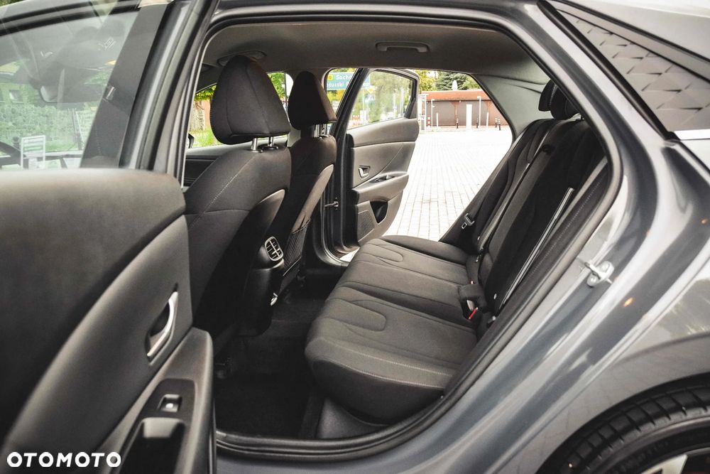Hyundai Elantra 1.6 Executive - 24