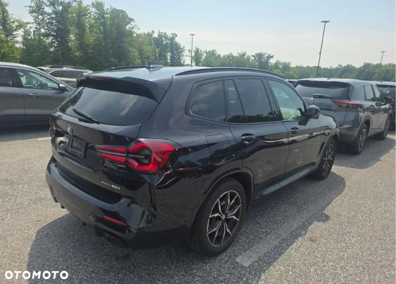 BMW X3 xDrive30i M Sport Edition - 4