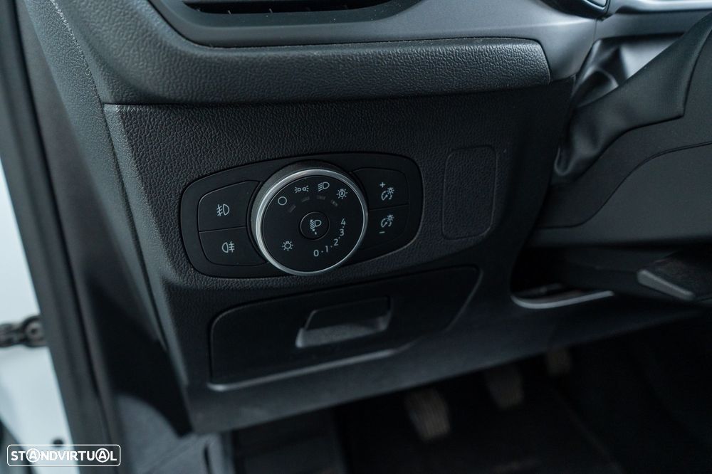 Ford Focus SW 1.5 TDCi EcoBlue Business - 19