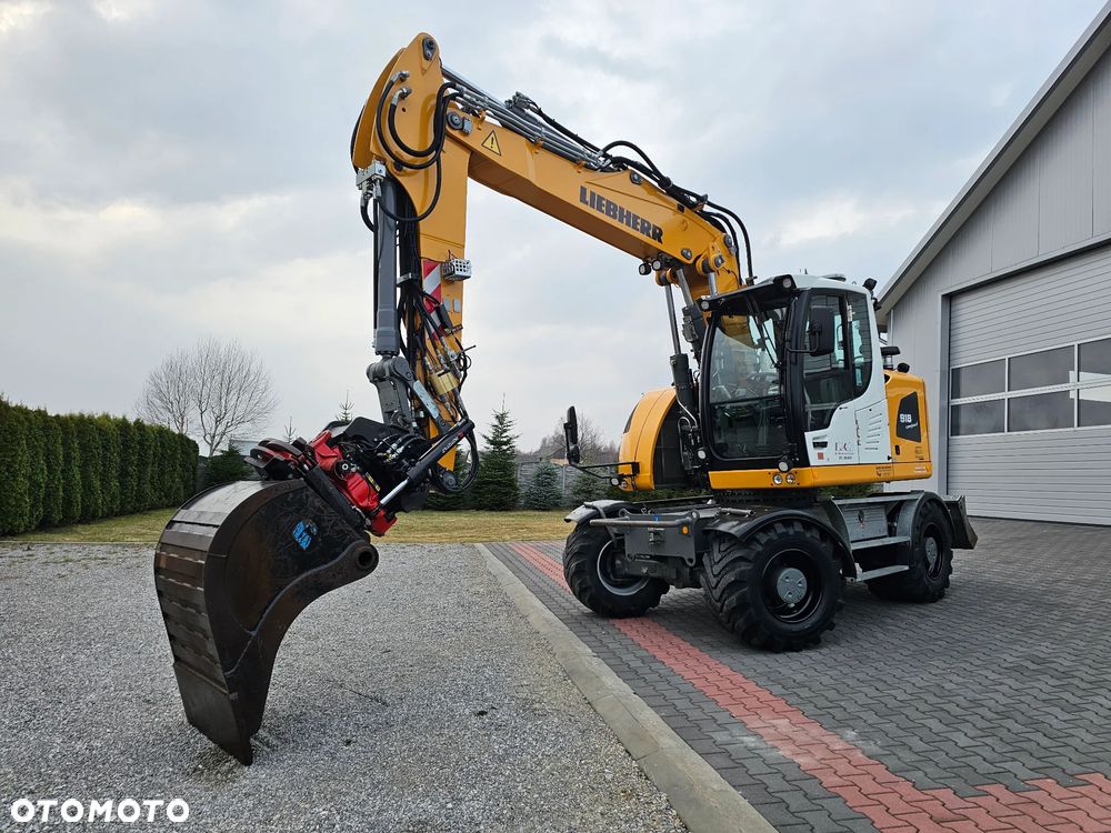 Liebherr A 918 Compact - 1