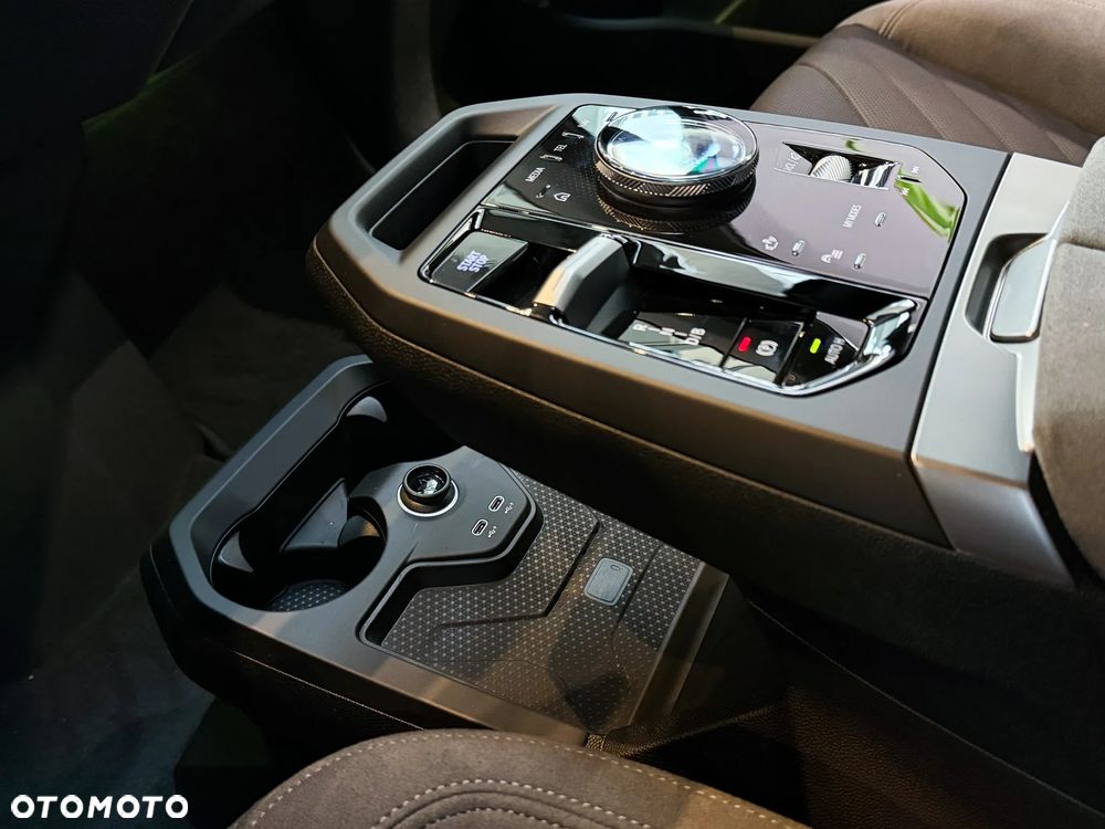 BMW iX xDrive45 - 20