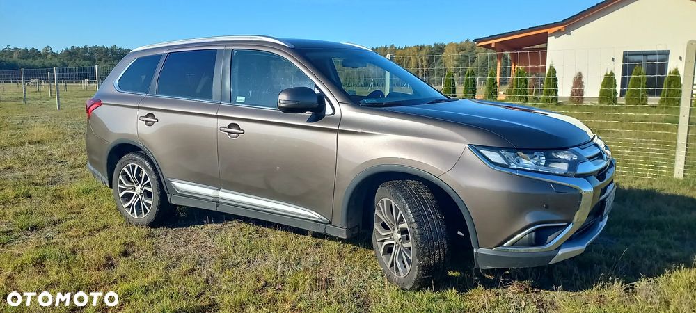 Mitsubishi Outlander 2017 photo 5