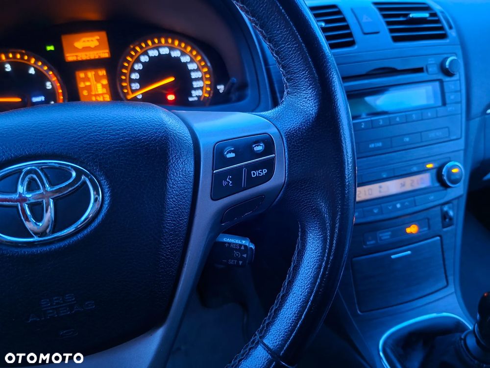 Toyota Avensis 2.0 D-4D Sol - 20