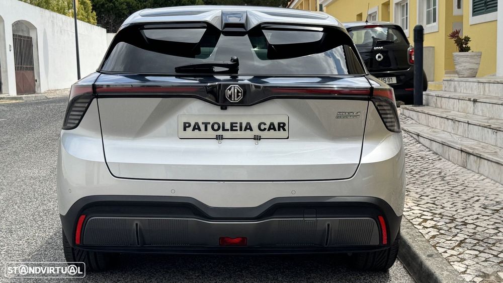 MG MG4 64 kWh Luxury - 5