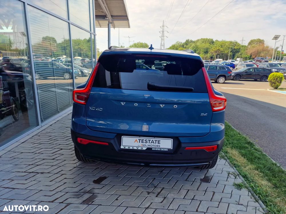Volvo XC 40 B4 AT FWD MHEV Ultimate Dark - 6