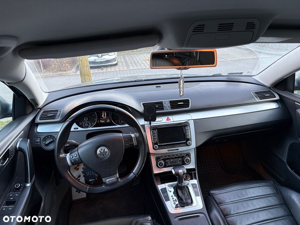 Volkswagen Passat - 22