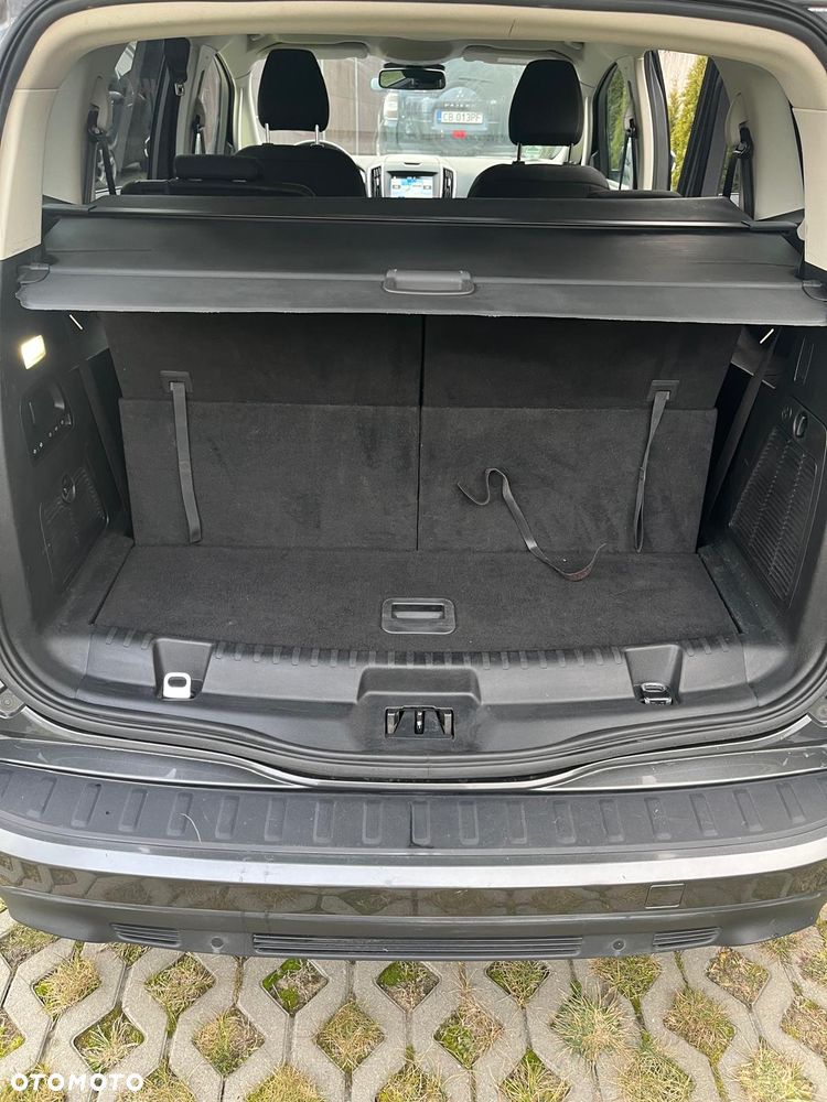 Ford S-Max - 13