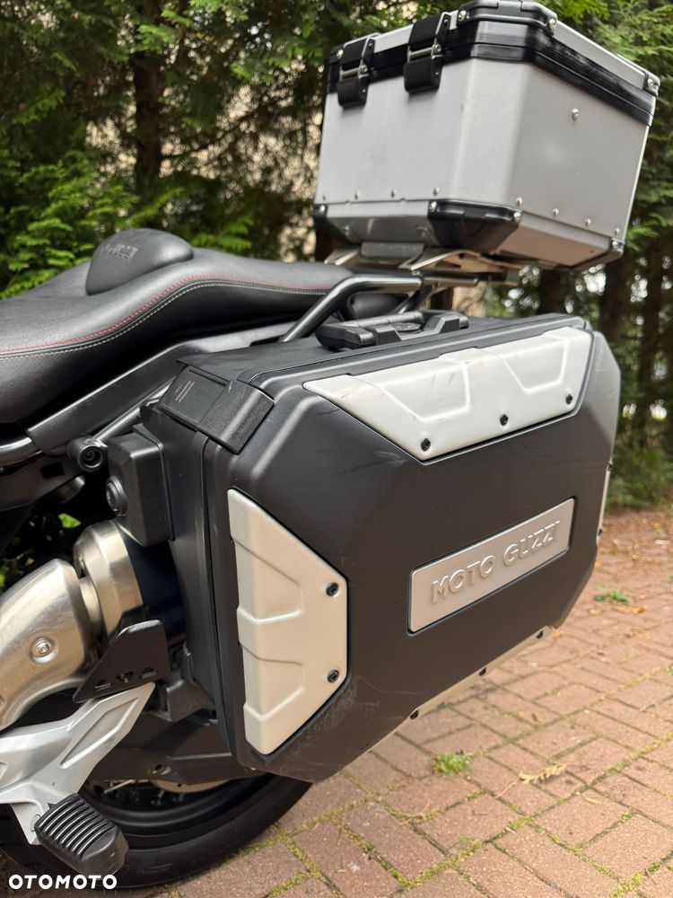 Moto Guzzi V85 - 16