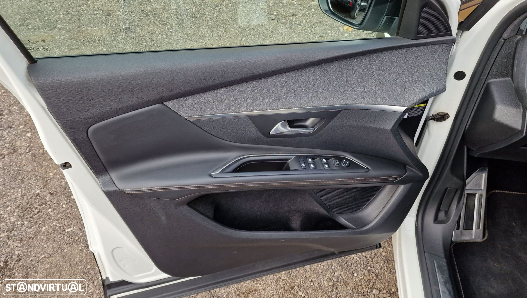 Peugeot 3008 1.6 BlueHDi GT Line EAT6 - 18