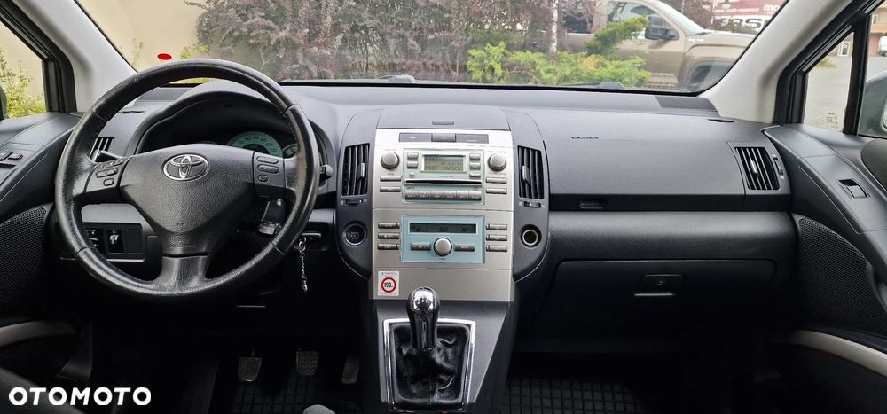 Toyota Corolla Verso 1.8 Prestige 7os - 34