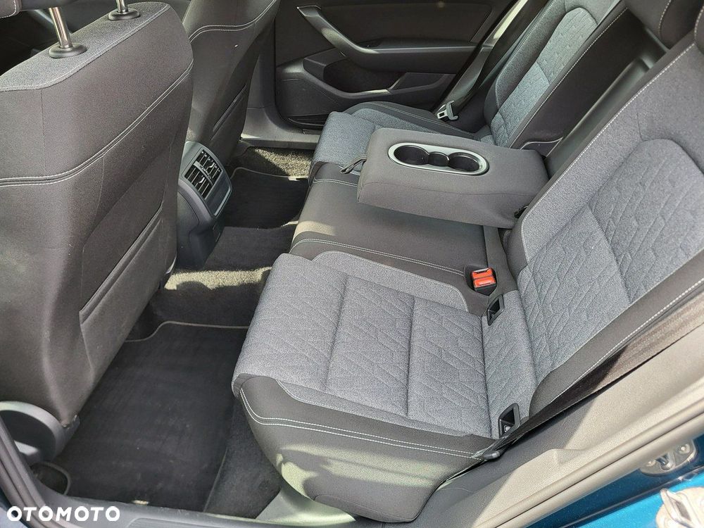 Volkswagen Passat - 15