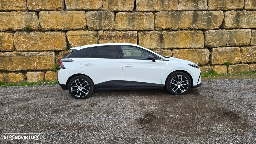 MG MG4 64 kWh Luxury - 4