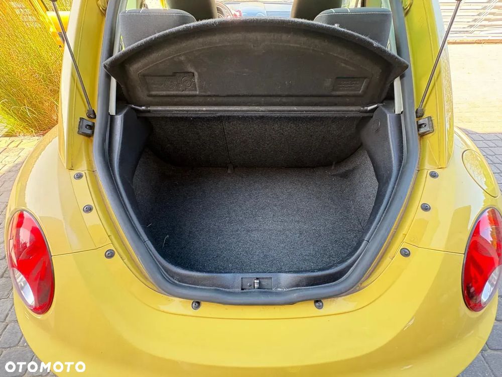 Volkswagen New Beetle - 6