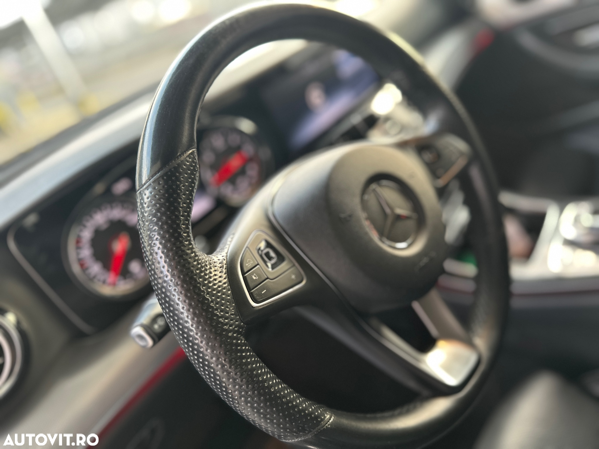 Mercedes-Benz E 220 d 4MATIC Aut. - 11